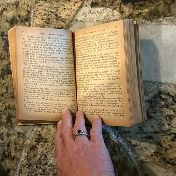 Rare Vibtage His Eye on the Sparrow book Ethel Waters autobiography 1951 - Picture 4 of 8